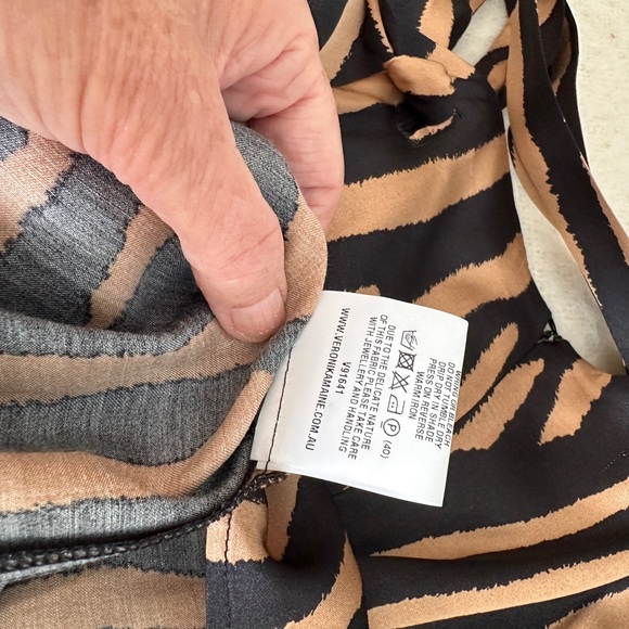 Veronika Maine Dress Size AUS 10 - Picture 11 of 12